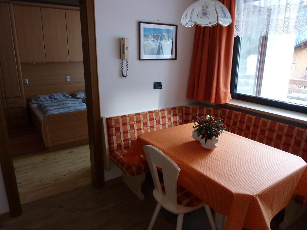Apartamento Ciasa Gabriel Colfosco Habitación foto